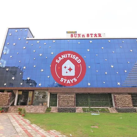 Capital O 47466 Sun N Star Hotel
