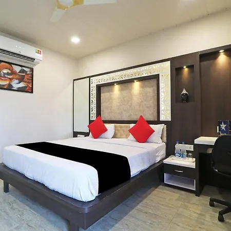 Capital O 47466 Sun N Star 3* Satna