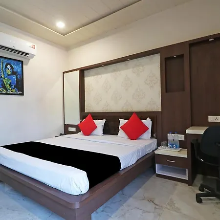 Capital O 47466 Sun N Star Hotel